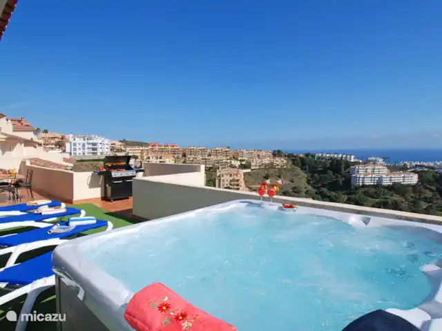Nueva Calahonda 4 en España, Costa del Sol, Mijas Costa - penthouse ¡Mira esas vistas!