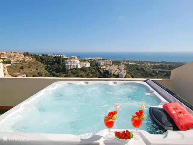 Nueva Calahonda 4 en España, Costa del Sol, Mijas Costa - penthouse Jacuzzi privado con hermosa vista!