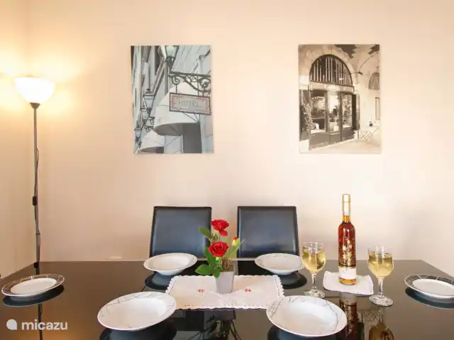 Nueva Calahonda 4 en España, Costa del Sol, Mijas Costa - penthouse Hermoso comedor.