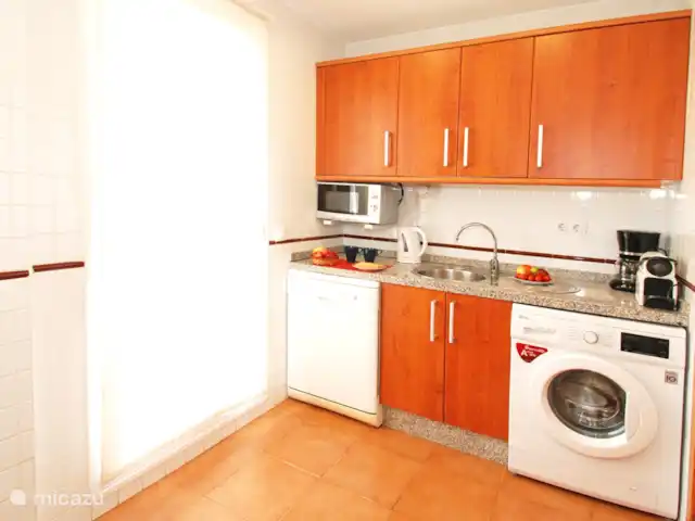 Nueva Calahonda 4 en España, Costa del Sol, Mijas Costa - penthouse Cocina totalmente equipada.