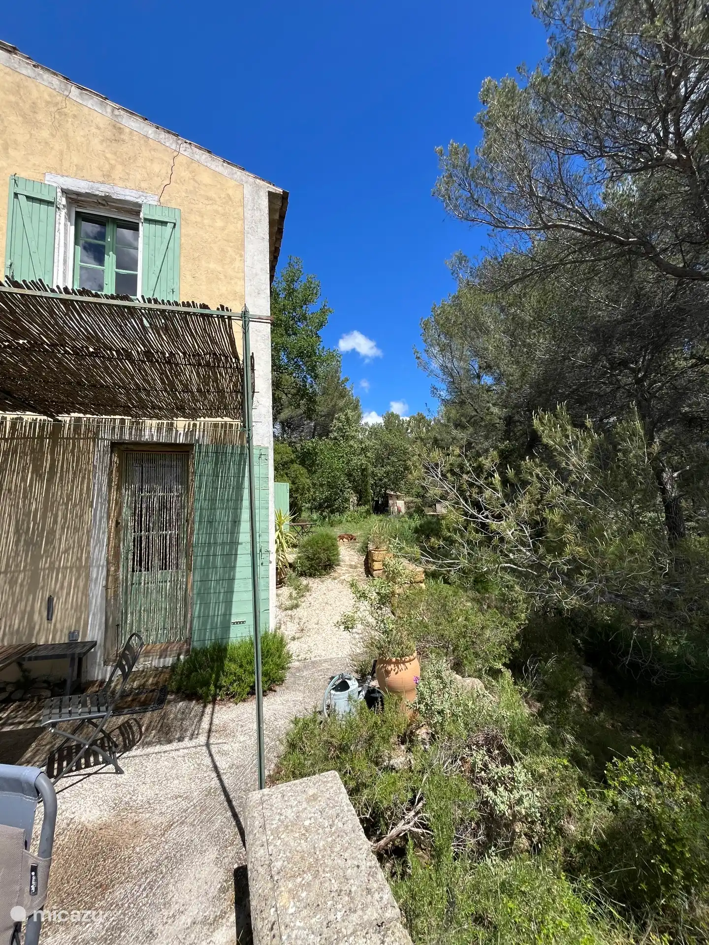 Côté de la maison