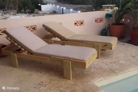 Ferienwohnung Bonaire, Bonaire, Sabadeco villa Cash Para Mira ligstoelen