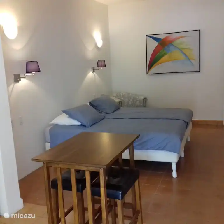 Von der Küche gehen Sie in den Schlafbereich