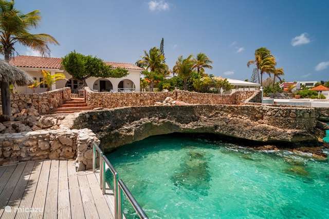 Vacation rental Bonaire – villa Luxury villa by the sea 'Op de Maze'