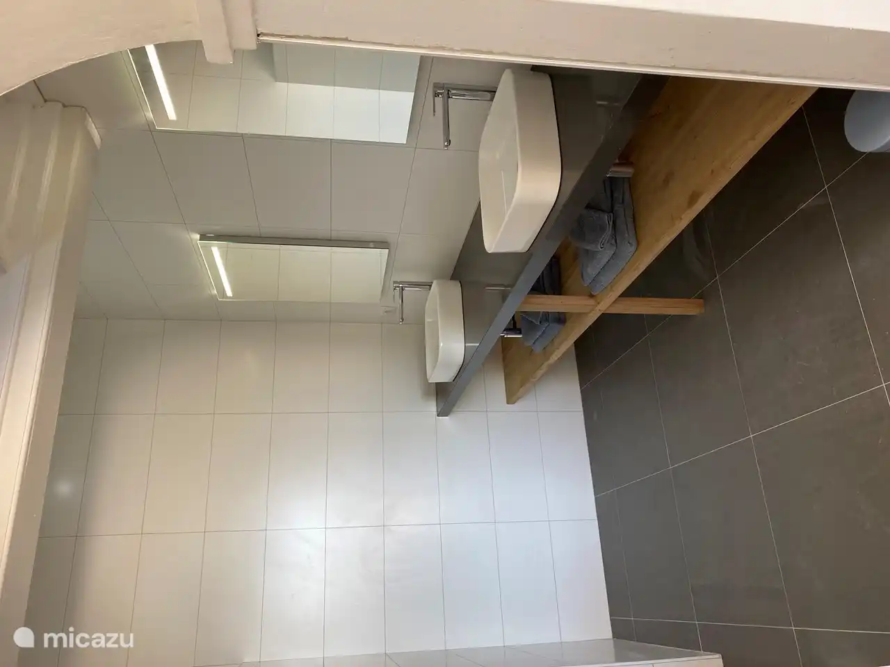 Badkamer in hoofdslaapkamer