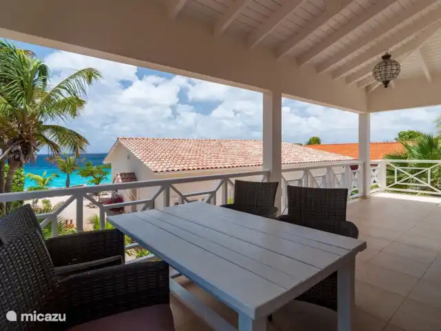 villa huren in Bonaire, Bonaire, Belnem – Luxe villa aan zee 'Op de Maze' Veranda gastenverblijf