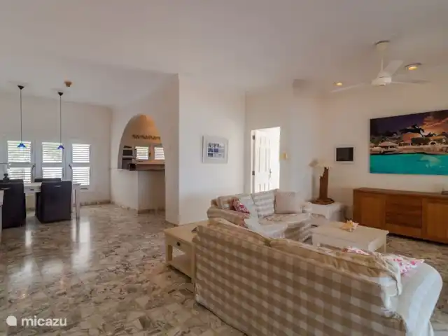 villa huren in Bonaire, Bonaire, Belnem – Luxe villa aan zee 'Op de Maze' Eettafel