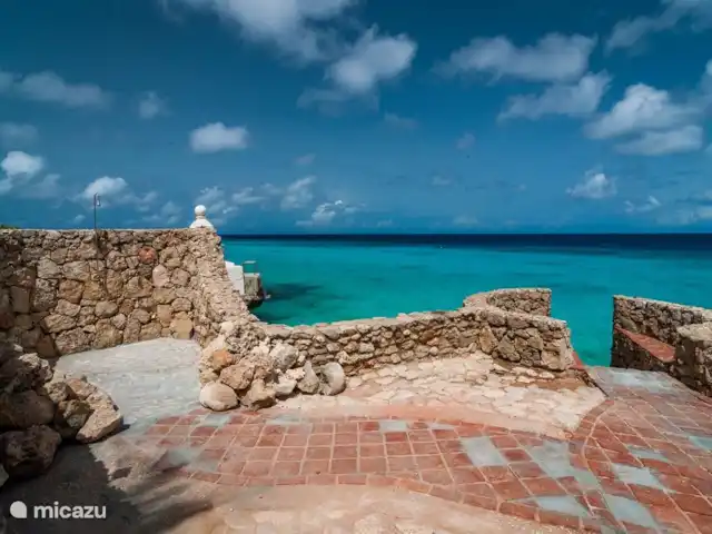 villa huren in Bonaire, Bonaire, Belnem – Luxe villa aan zee 'Op de Maze' Buiten douche