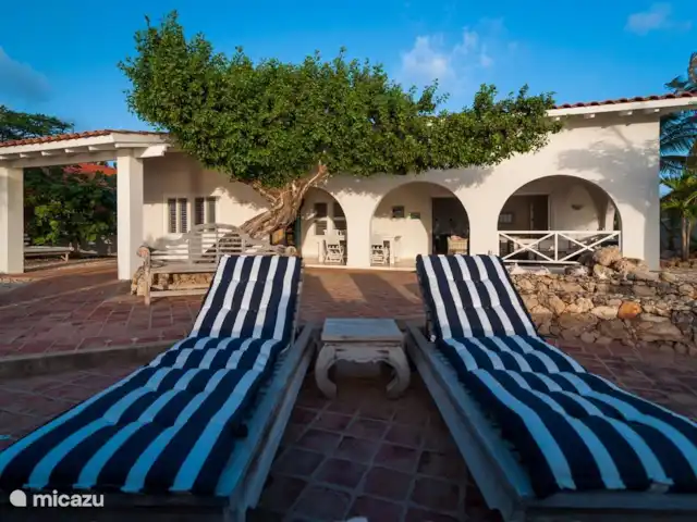 villa huren in Bonaire, Bonaire, Belnem – Luxe villa aan zee 'Op de Maze' Veranda