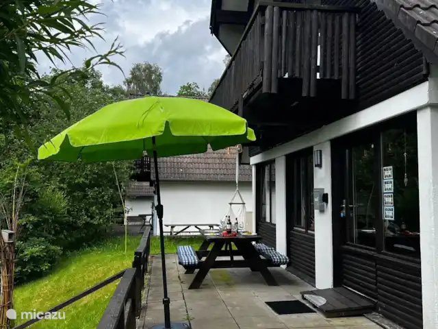 Location de Vacances Allemagne, Sauerland, Frankenau, maison de vacances - Hexenhuisje Sauerland Terrasse, parasol
