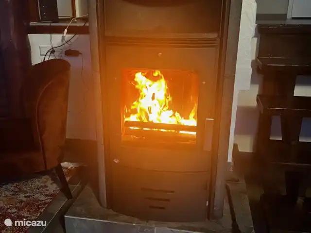 Location de Vacances Allemagne, Sauerland, Frankenau, maison de vacances - Hexenhuisje Sauerland Poêle à bois, charmant avec les jours plus froids.
De plus, chauffage sur thermostat