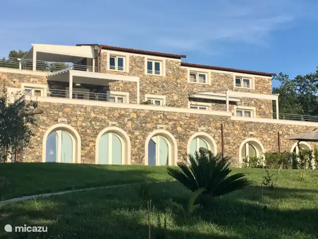 Lerici - Cinque Terre - Toscane Nr.1 | Italie, Ligurie, Lerici - appartement La maison avec appartement au rez-de-chaussée à droite