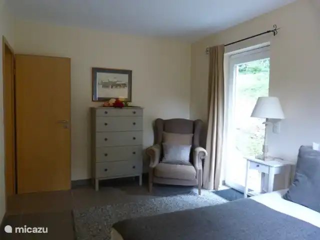Perfect Getaway huren in België, Ardennen, Durbuy - villa De 'master' bedroom met aangrenzende eigen badkamer.