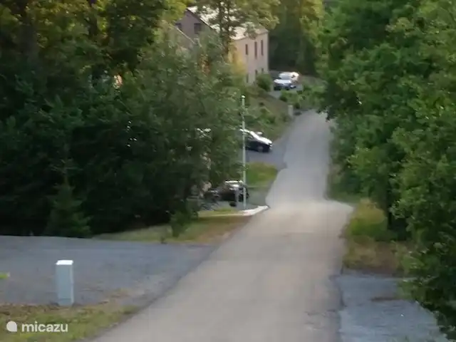Perfect Getaway huren in België, Ardennen, Durbuy - villa Het huis ligt aan een rustige doodlopende weg met de nodige hoogteverschillen.