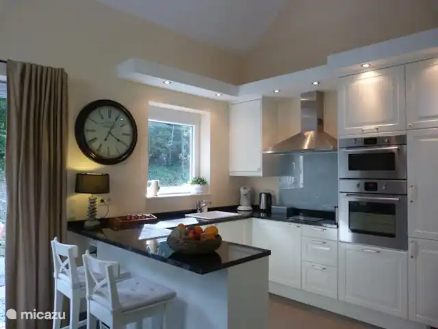 Perfect Getaway huren in België, Ardennen, Durbuy - villa De keuken geeft een open gevoel.