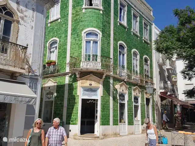 Nossa casa | Portugal, Algarve, Armação de Pêra - appartement Une façade typiquement portugaise à Lagos.