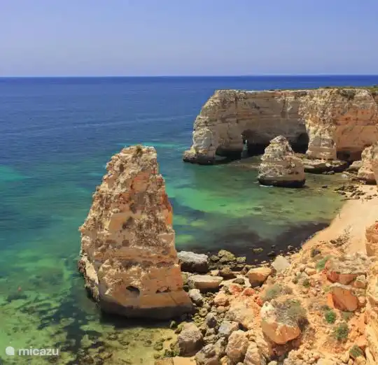 Foto de la costa típica del algarve