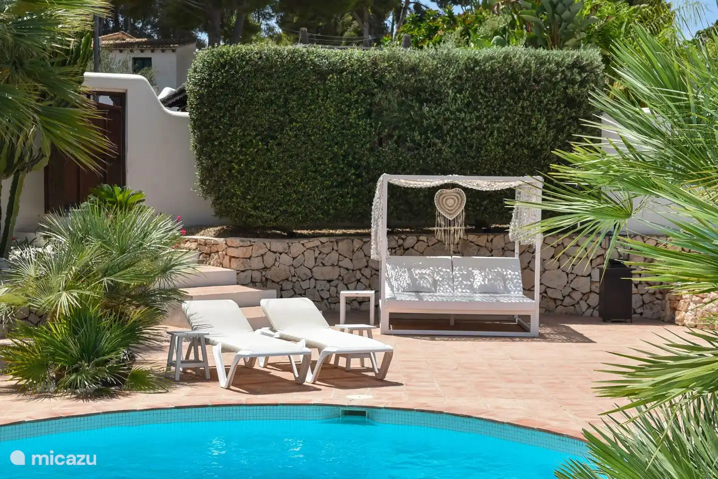 Chaises longues Casa ZenZeZ, jardin