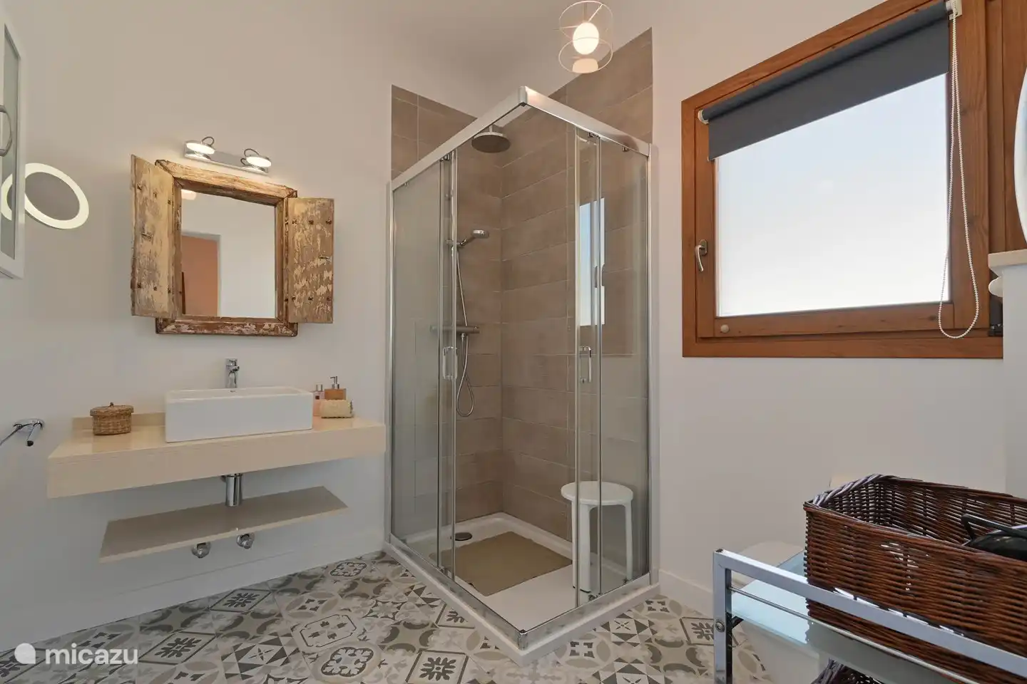 Casa Zenzez salle de bain en-suite chambre principale