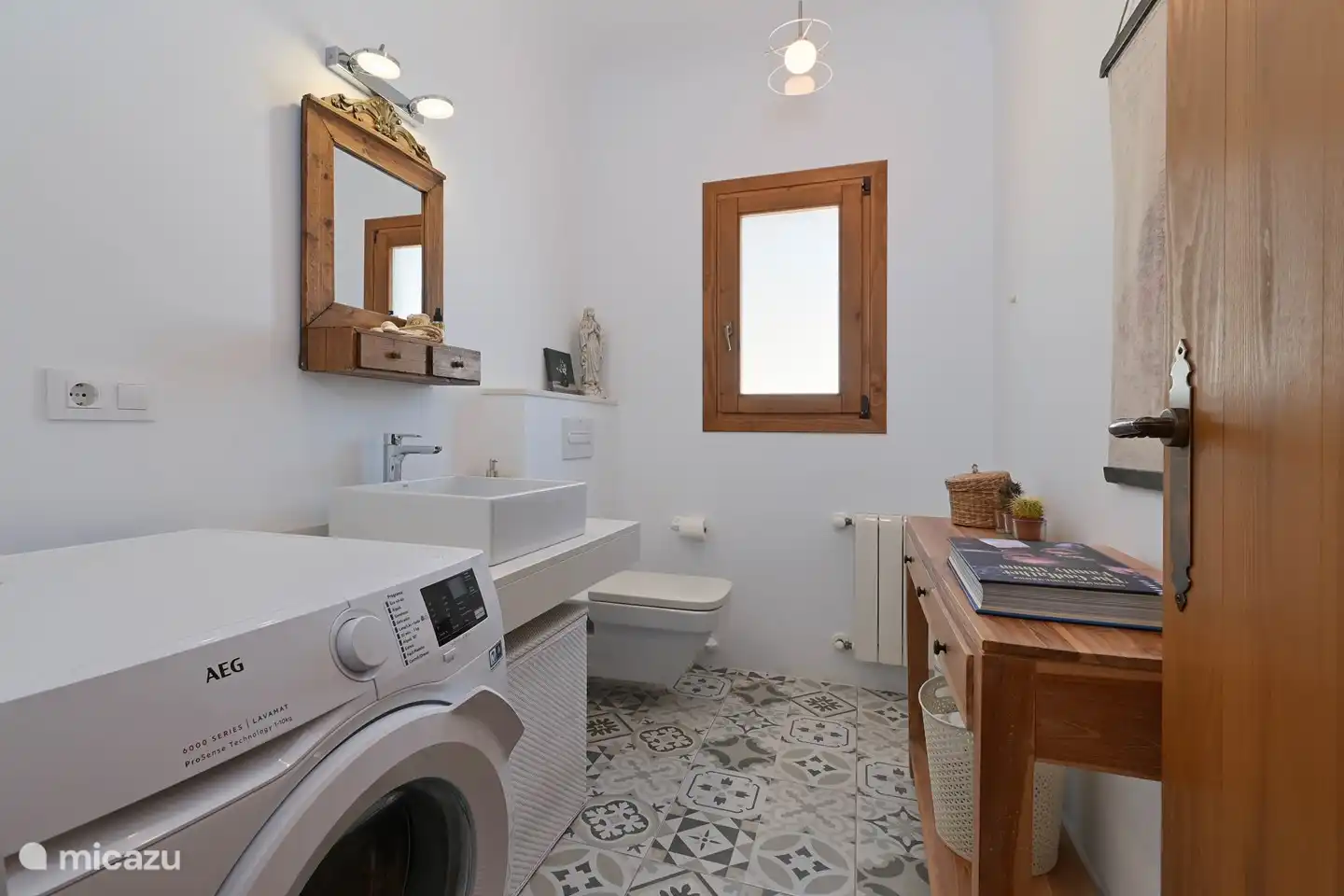 Toilettes invités Casa Zenzez / avec salle de machine à laver