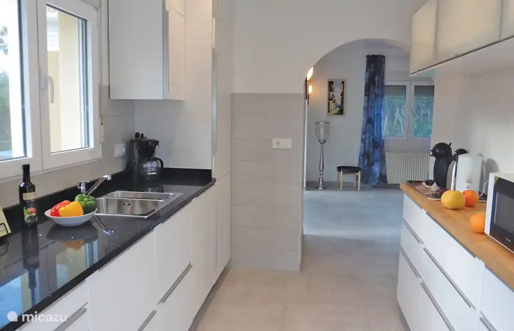 Top Küche, alles ist da.