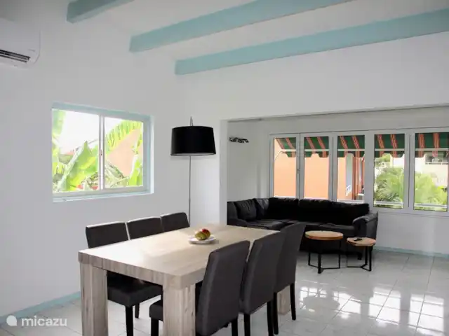 Seru Coral Apartment evt. met auto huren in Curaçao, Banda Ariba (oost), Seru Coral - appartement Woonkamer
