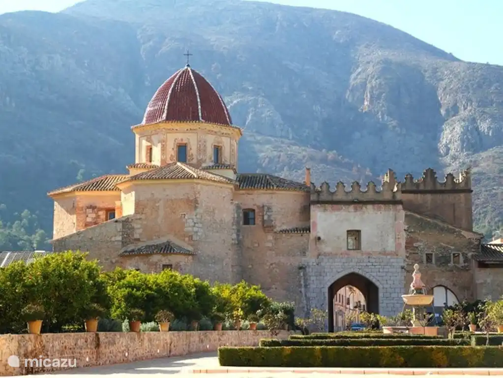 VCC auf der Route de Monastir (alte Klöster), besuchen Sie auch das Monastir in Simat de la Valldigna, dem nächsten Dorf.