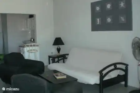 Vakantiehuis Curaçao, Banda Abou (west), Fontein appartement Ceri Neger apartment (D) Woonkamer appartement