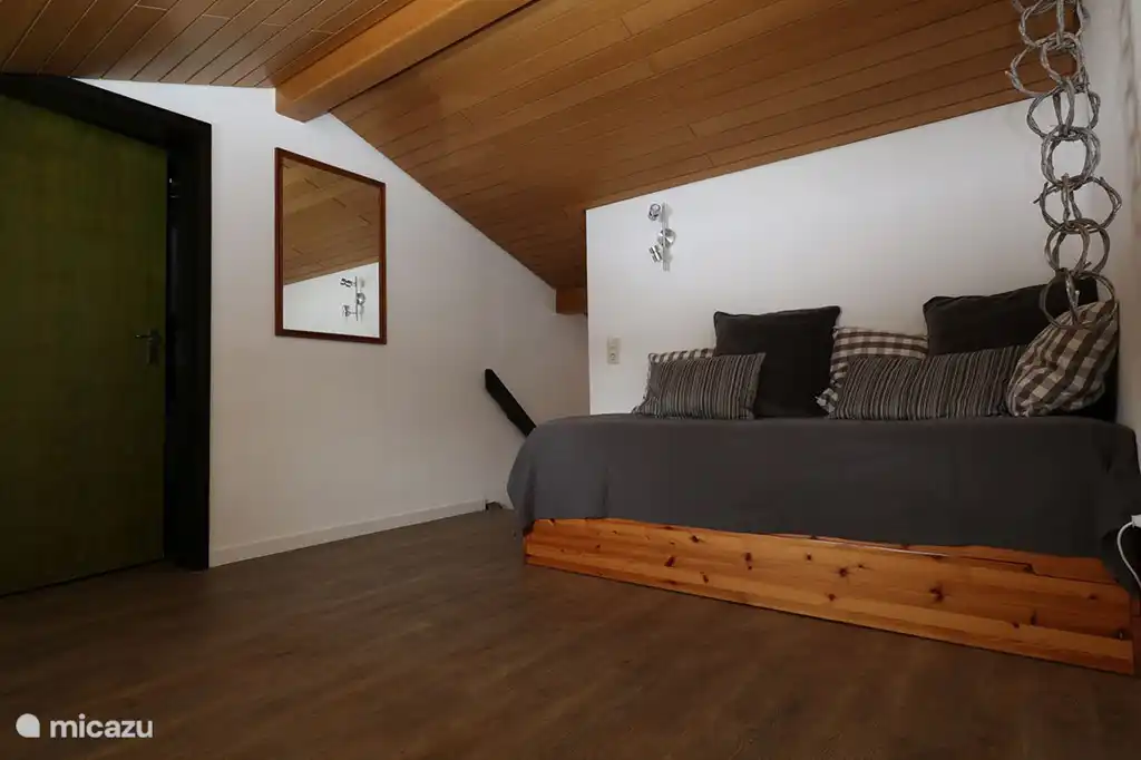 5. Schlafplatz auf dem Dachboden