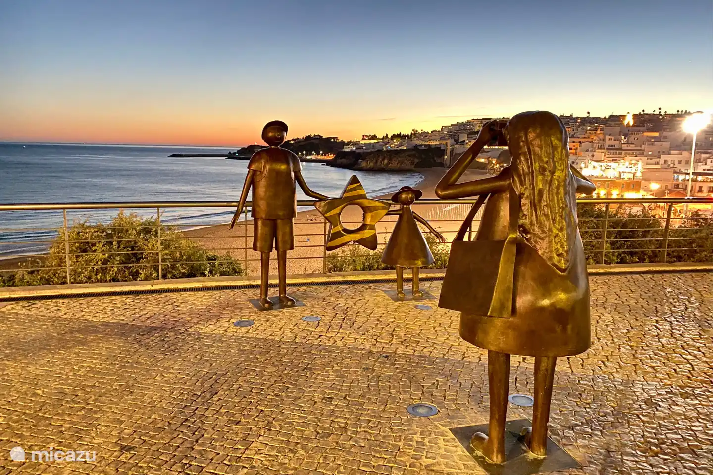 Boek nu je volgende vakantie! 
Hoewel je volgende vakantie nog ver weg lijkt, is het nu een goed moment om na te denken over jullie vakantiewensen. 
Neem gerust contact met ons op als je meer wil je meer weten over jullie mogelijkheden.