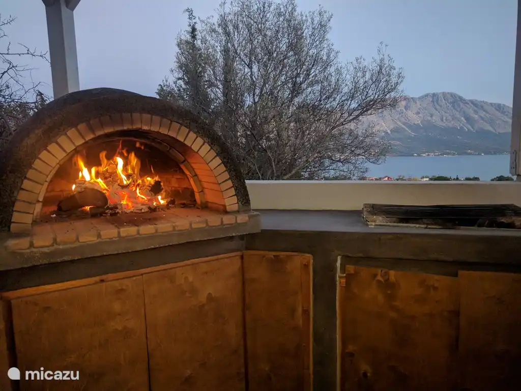 Pizza oven + BBQ