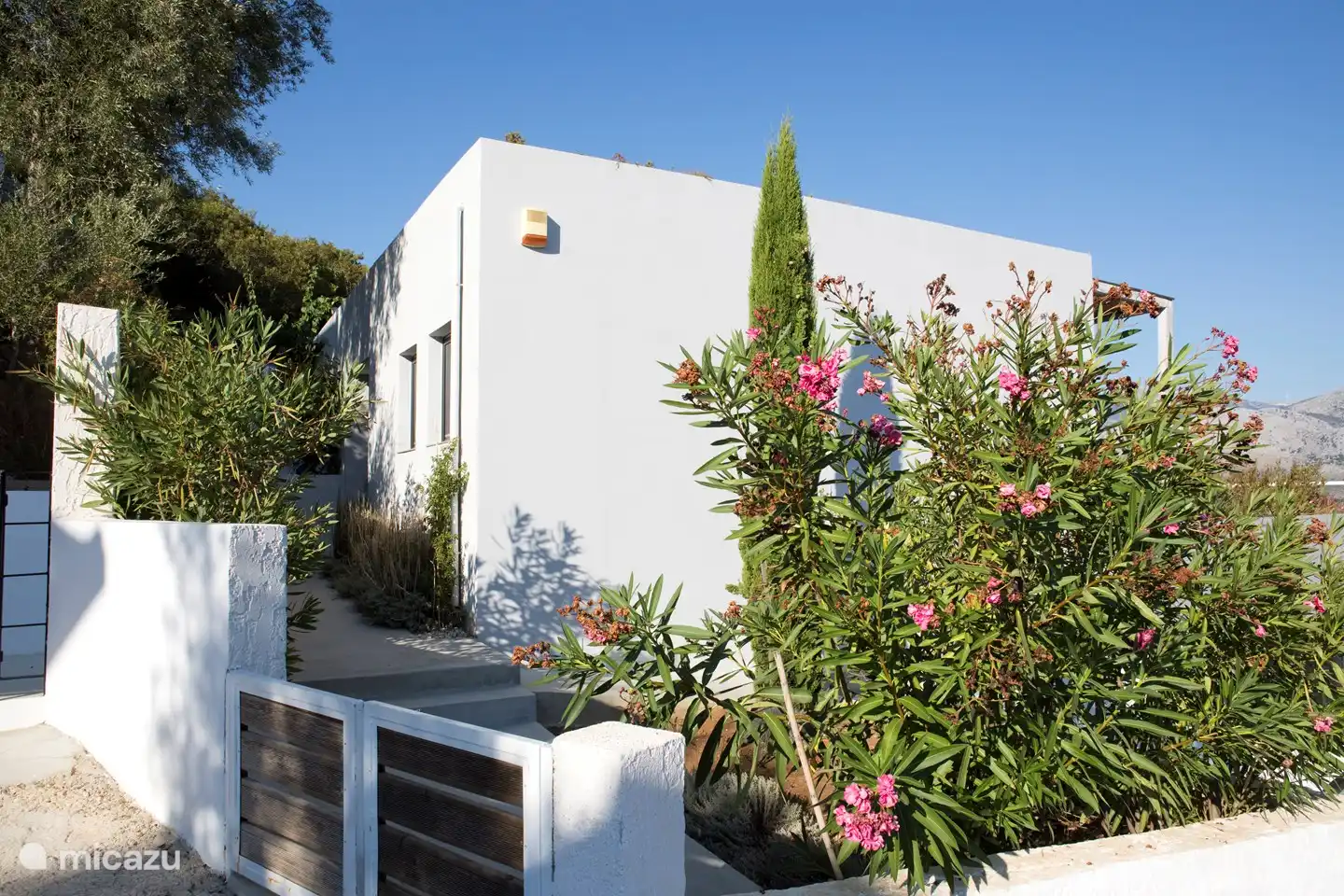 Entrance Villa Ioanna