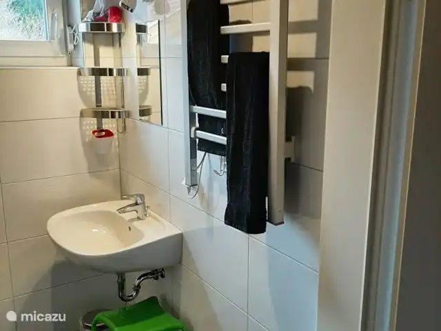 Casa Kumpel | Autriche, Carinthie, Arnoldstein - maison de vacances 2 salles de bain avec douche et WC. chauffage/sèche-serviettes.
