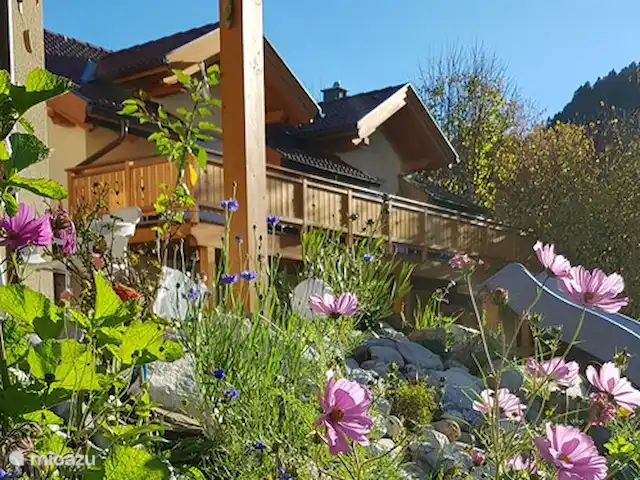 Casa Kumpel | Autriche, Carinthie, Arnoldstein - maison de vacances La splendeur des fleurs comme on peut s'y attendre en Carinthie Il y a quelque chose qui fleurit toute l'année.