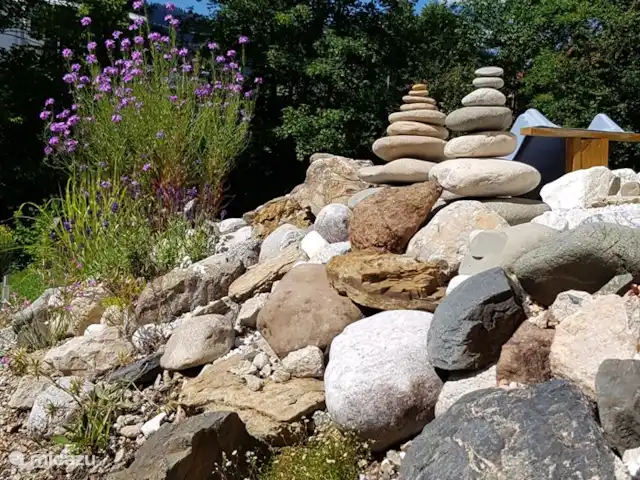 Casa Kumpel | Autriche, Carinthie, Arnoldstein - maison de vacances Splendeur de la pierre dans notre jardin.
Toutes les pierres sélectionnées 1 par 1 dans la rivière et placées ici, aussi comme décoration.