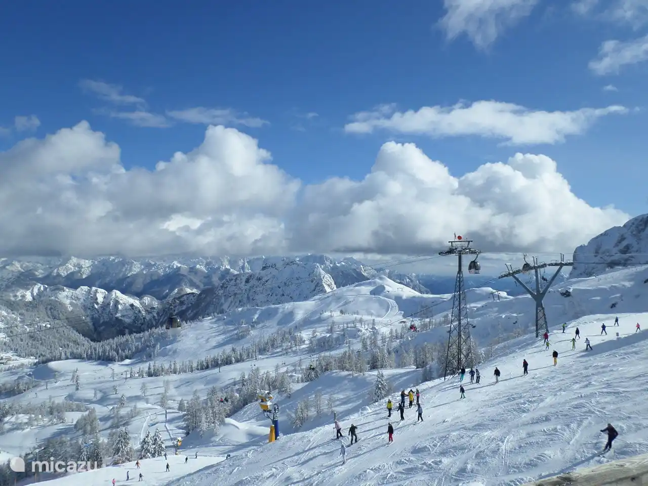 Nassfeld en hiver, neige garantie Le plus grand domaine skiable de Carinthie
Aussi agréable de rester en été.