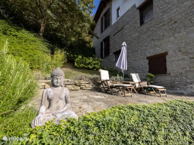 Villa Lucciola huren in Italië, Piëmont, Saliceto - villa Lekker relaxen op een van de terrassen. Ideal voor de zon's ondergang