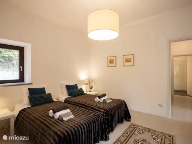 Villa Lucciola huren in Italië, Piëmont, Saliceto - villa Slaapkamer op de begane grond. Deze kamer beschikt over een prive badkamer