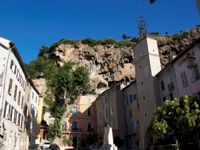 Le Petit Paradis huren in Frankrijk, Var, Salernes - villa Cotignac op 15 minuten.