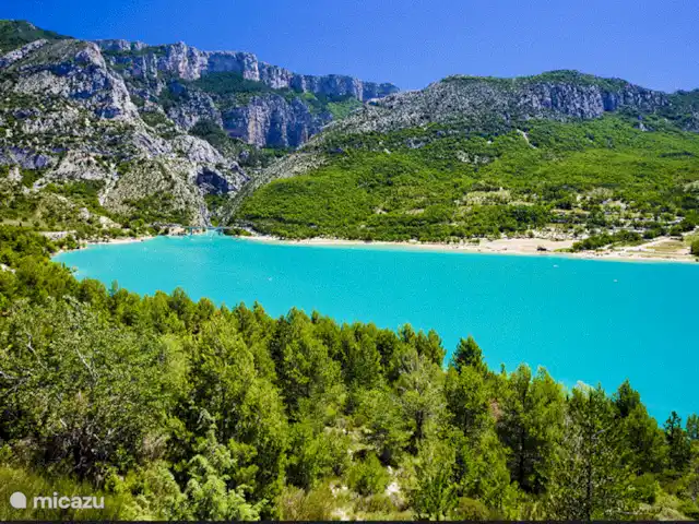 Le Petit Paradis huren in Frankrijk, Var, Salernes - villa Lac de Sainte Croix waar de Gorge du Verdon op uit komt.