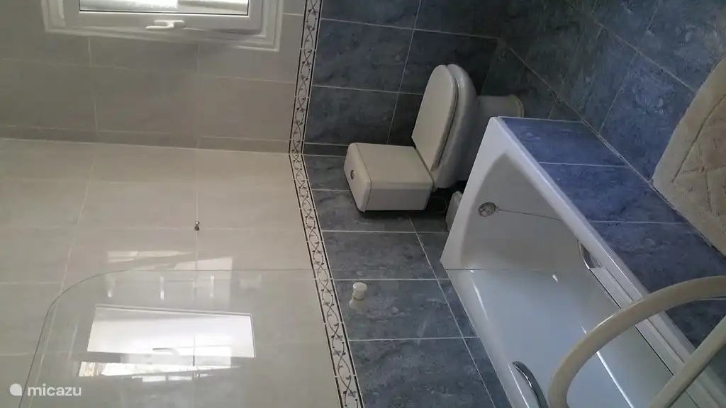 Master-Bad im Obergeschoss