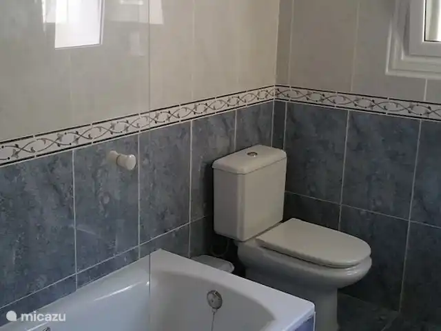Gran Villa Beniarres with sea view in Spain, Costa Blanca, Moraira - villa master bathroom upstairs