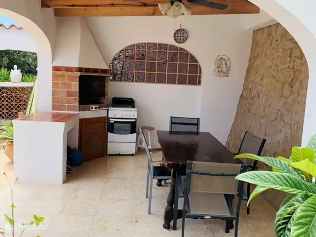 Gran Villa Beniarres with sea view in Spain, Costa Blanca, Moraira - villa The cozy outdoor kitchen with gas BBQ