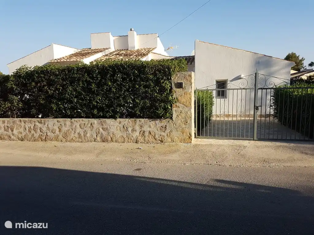 Casa Ruiz Jávea vue du côté de la rue