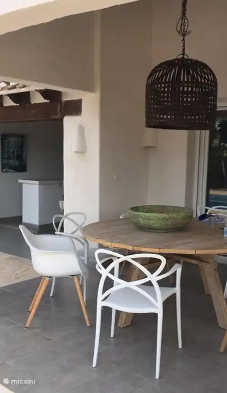 8 pers. table à manger à l'extérieur