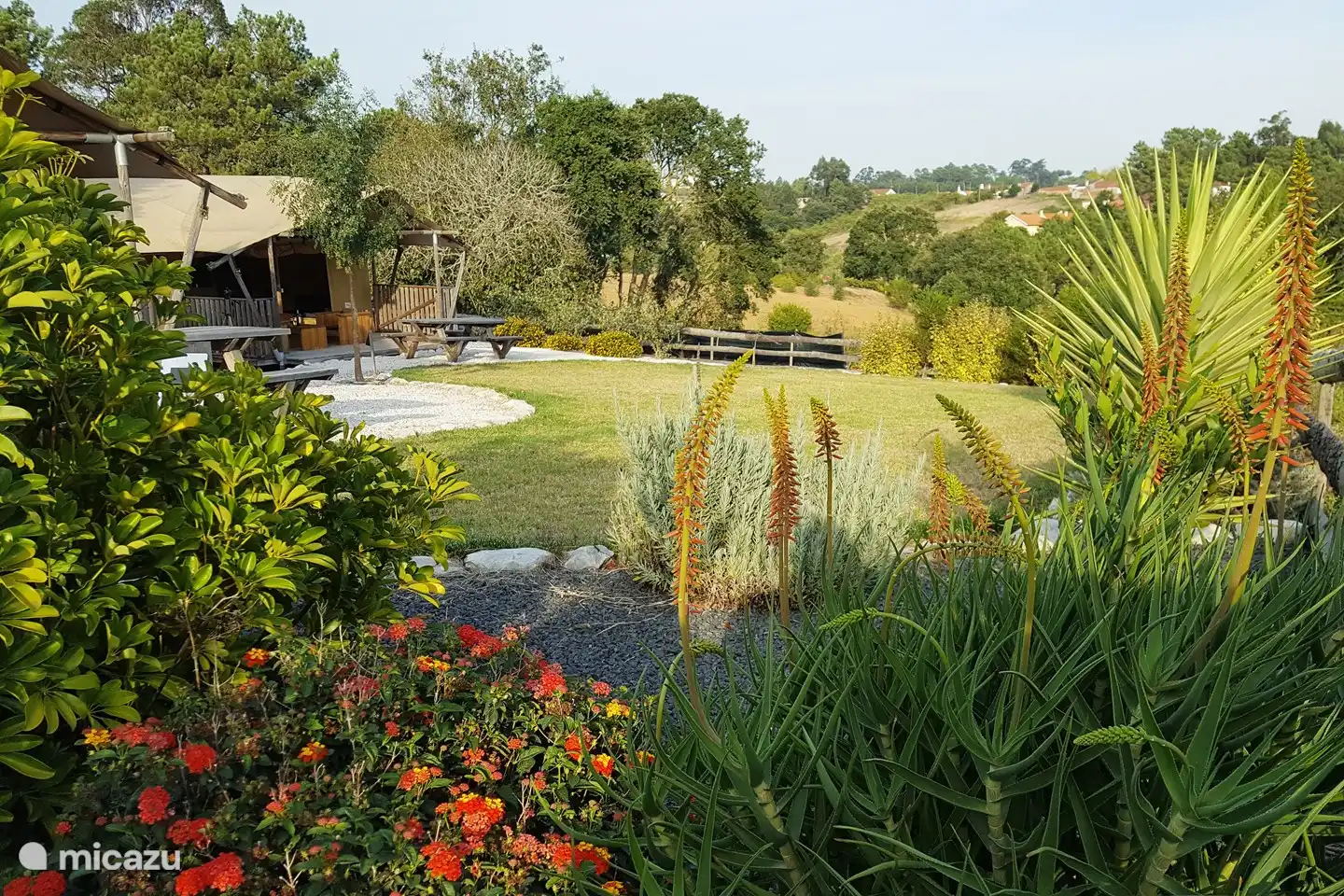 Der Garten von Silver Coast Glamping