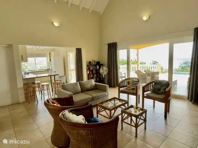 Casa Yuana en Curazao, Bandabou (oeste), Coral Estate, Rif St.Marie - casa vacacional sala de estar y cocina