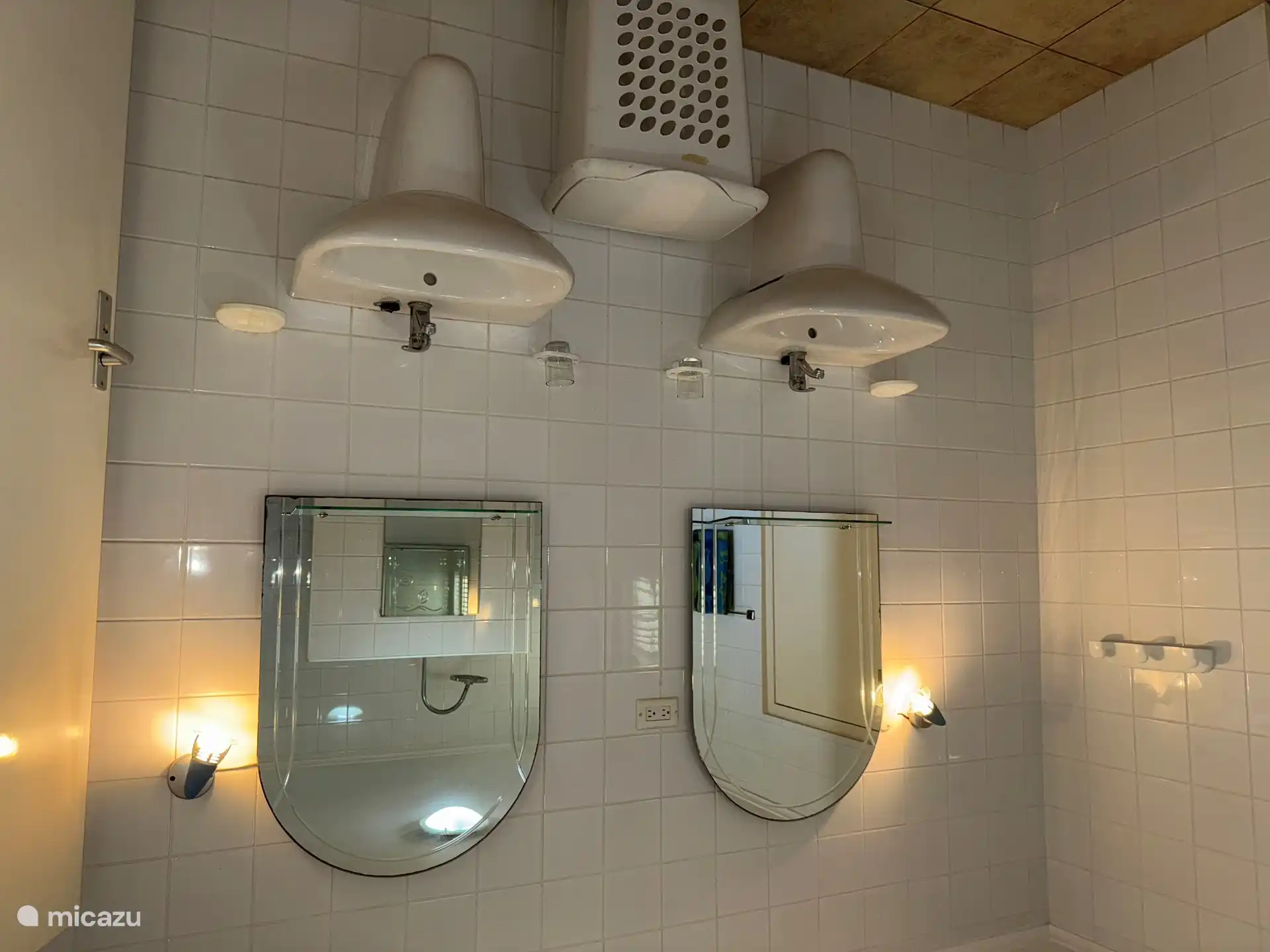 Hauptbadezimmer zwischen 2 Schlafzimmern in