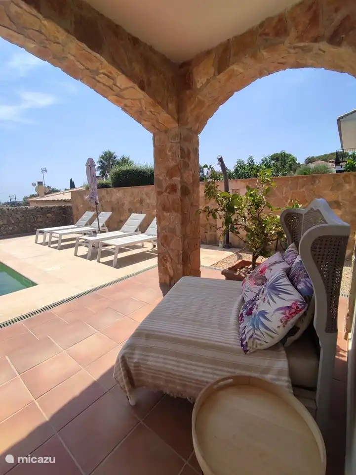 Area to relax and read a book in the shadow