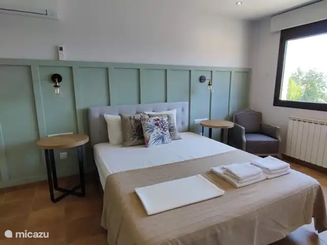 Villa Elena en España, Costa Brava, Calonge - villa Dormitorio en suite, ¡los 5 dormitorios tienen aire acondicionado!